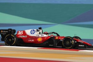 Ferrari in pista nei test in Bahrain