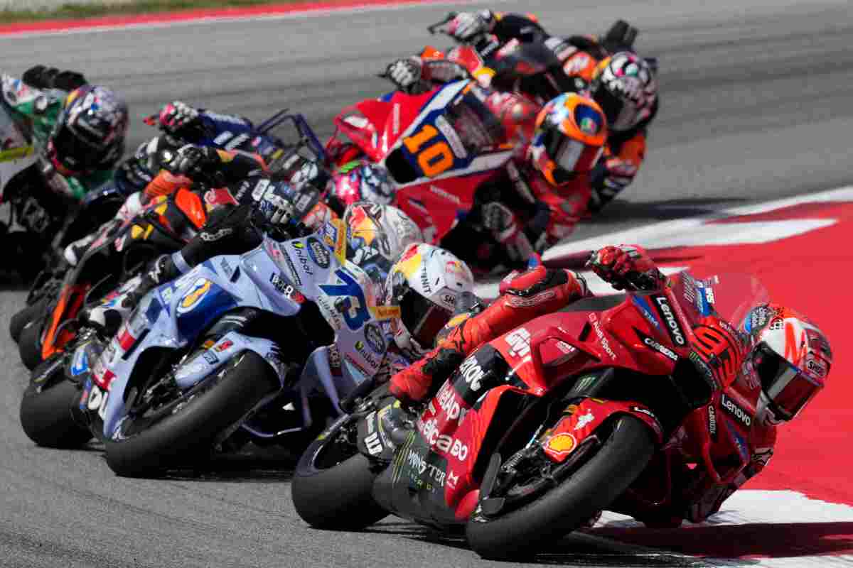 Marc e Alex Marquez in gara in MotoGP