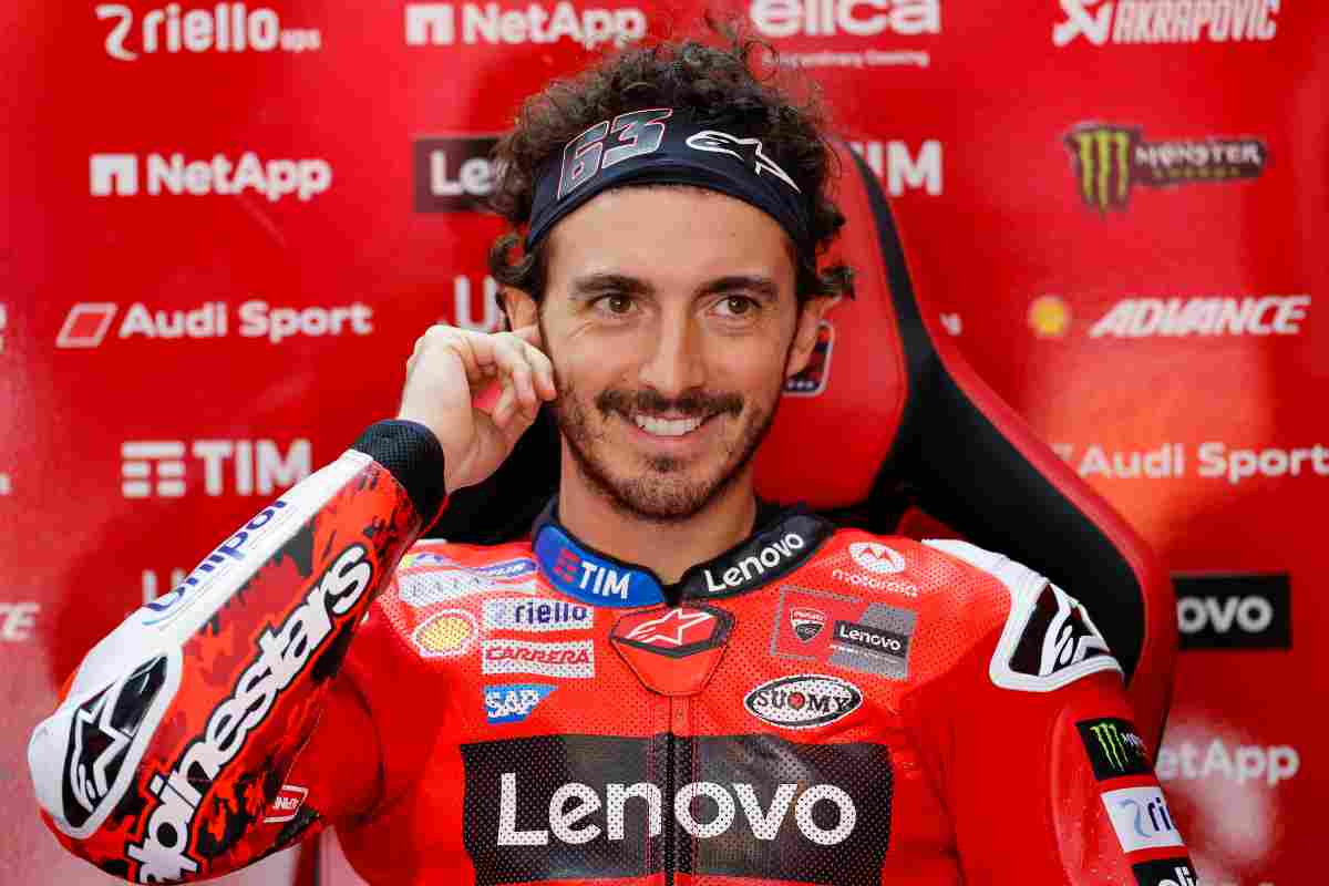 Bagnaia sorride al box Ducati