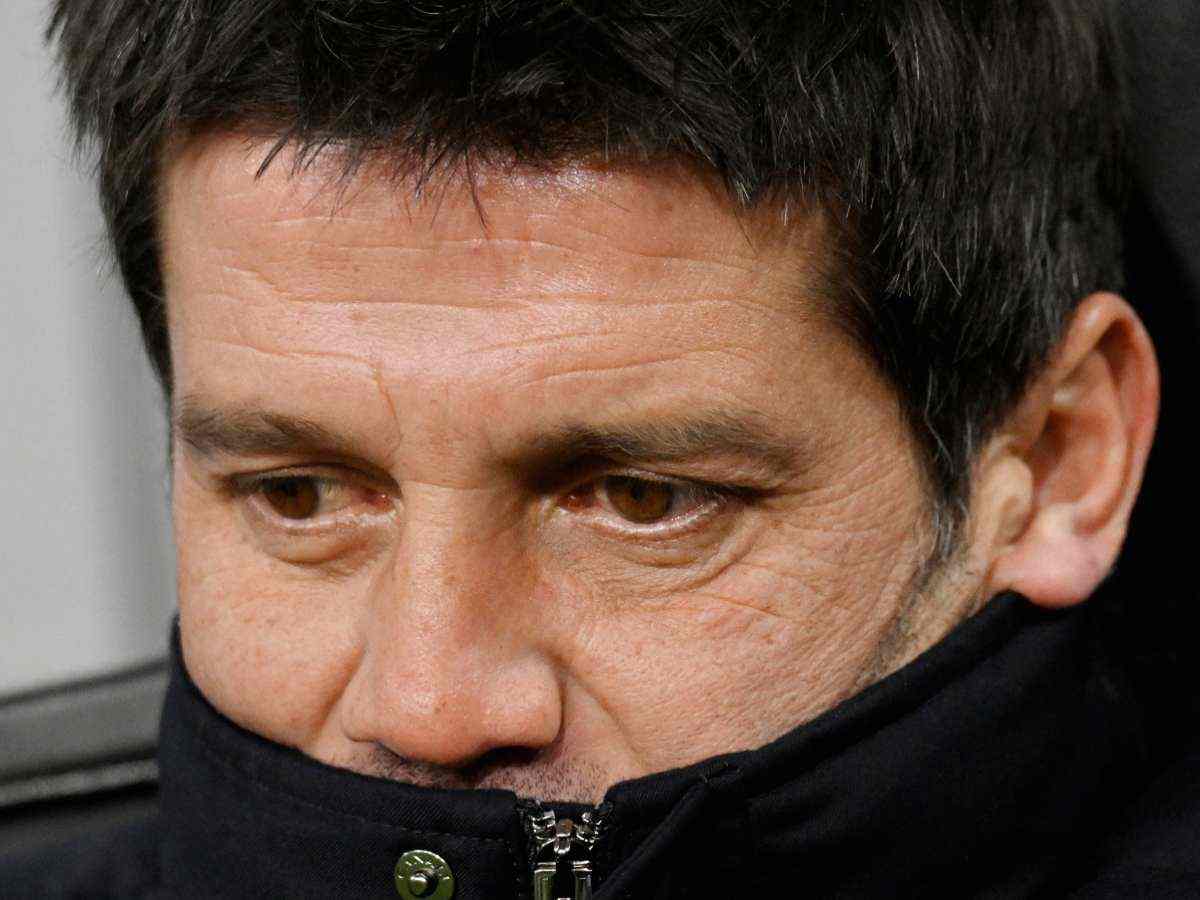 Cristian Chivu pensieroso