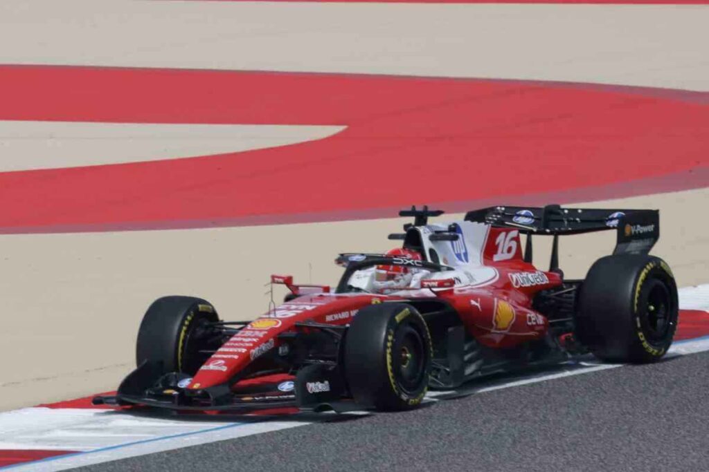 La Ferrari in pista durante i test