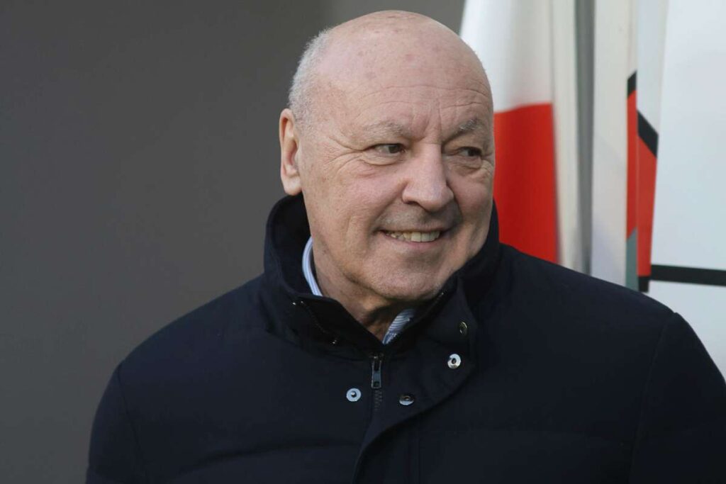 Giuseppe Marotta sorride