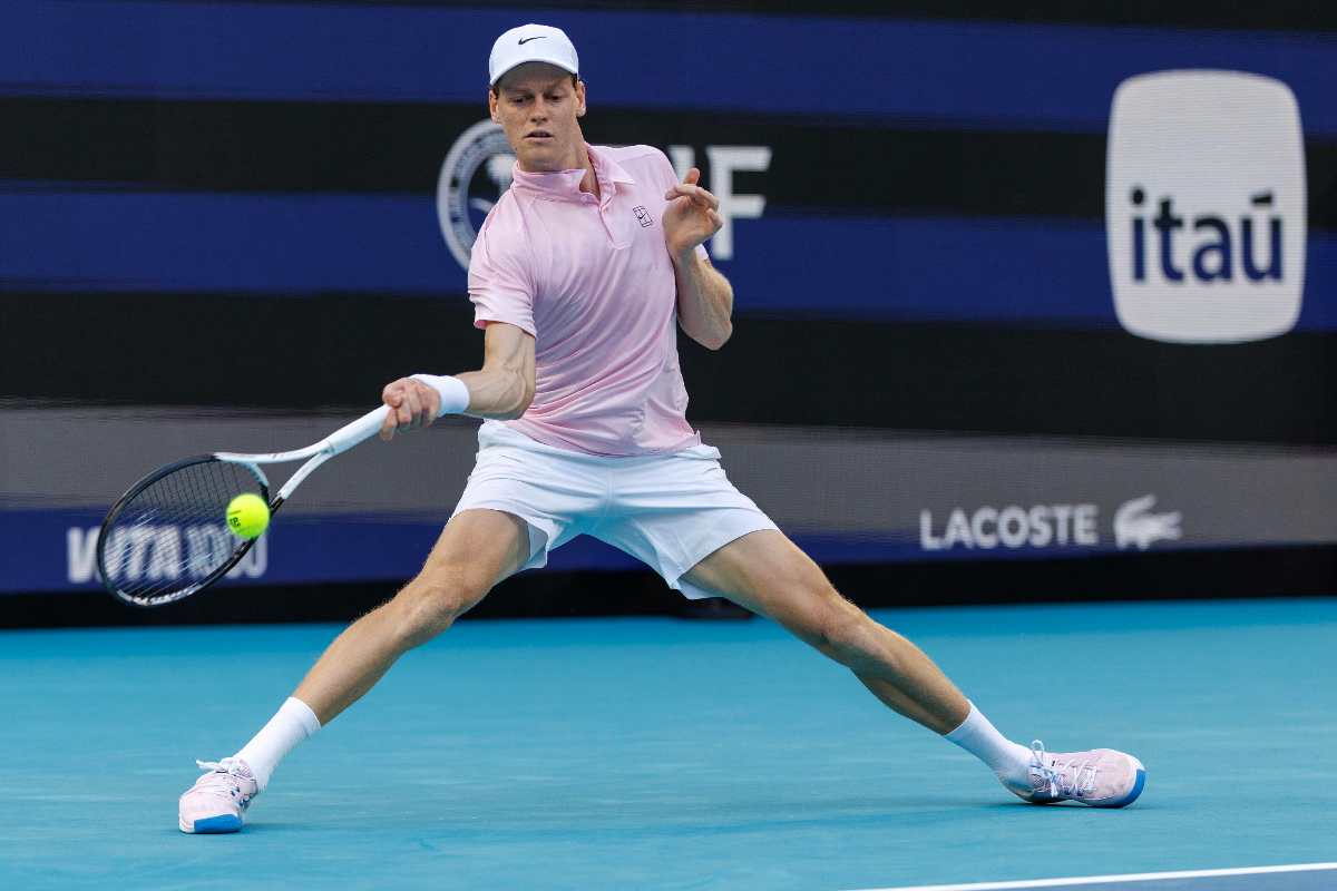 Jannik Sinner in azione