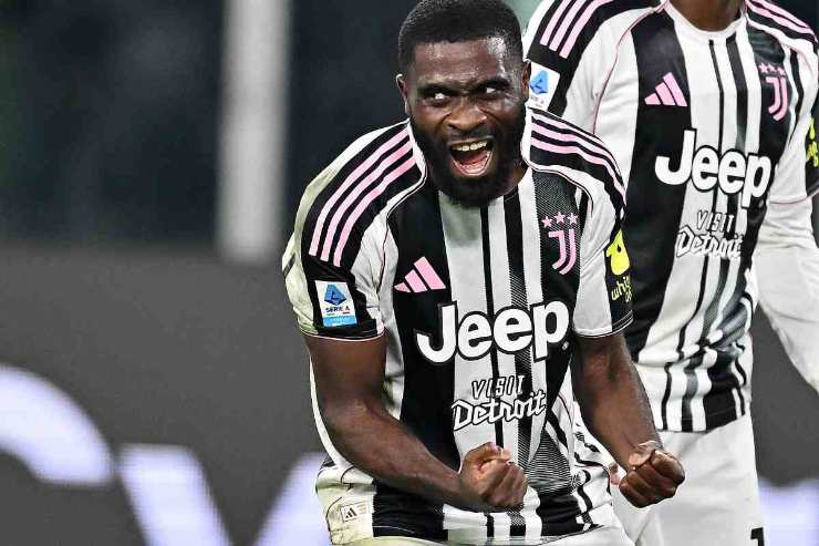 Jeremie Boga esulta dopo un gol