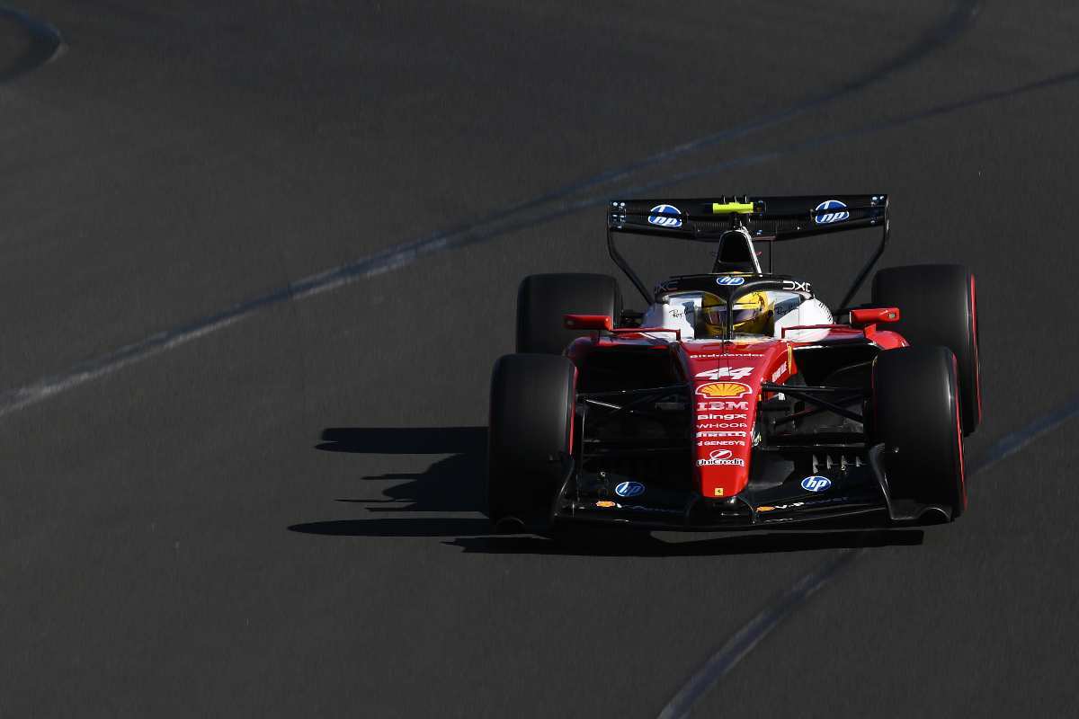 Lewis Hamilton a bordo della Ferrari
