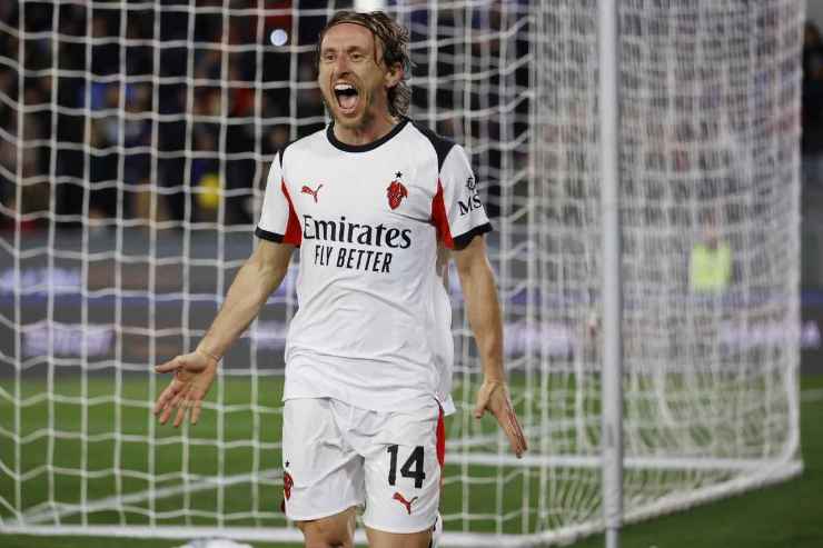 Luka Modric esulta dopo un gol