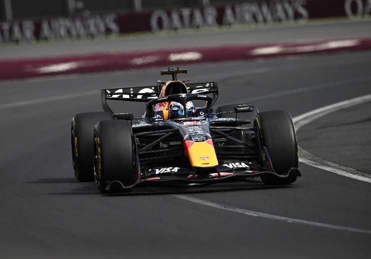 Max Verstappen in pista