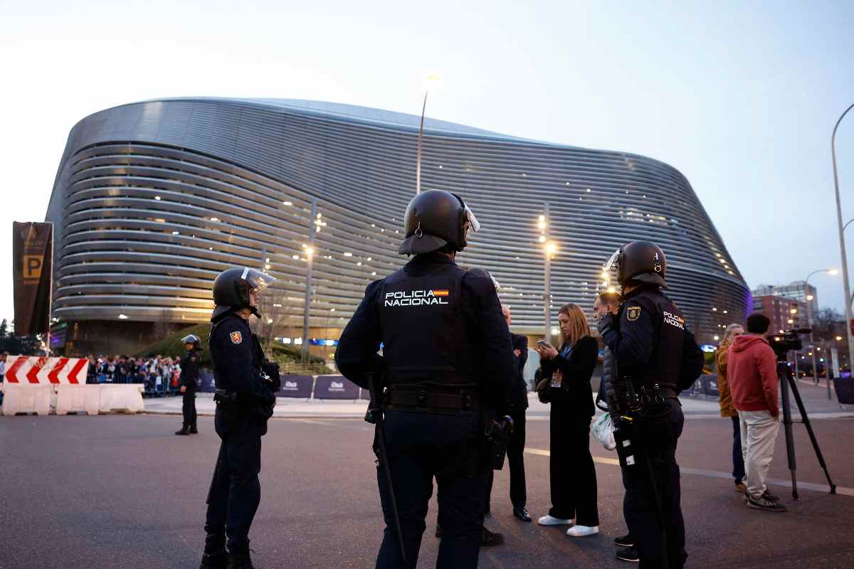 Lo Stadio Santiago Bernabeu visto dall'esterno