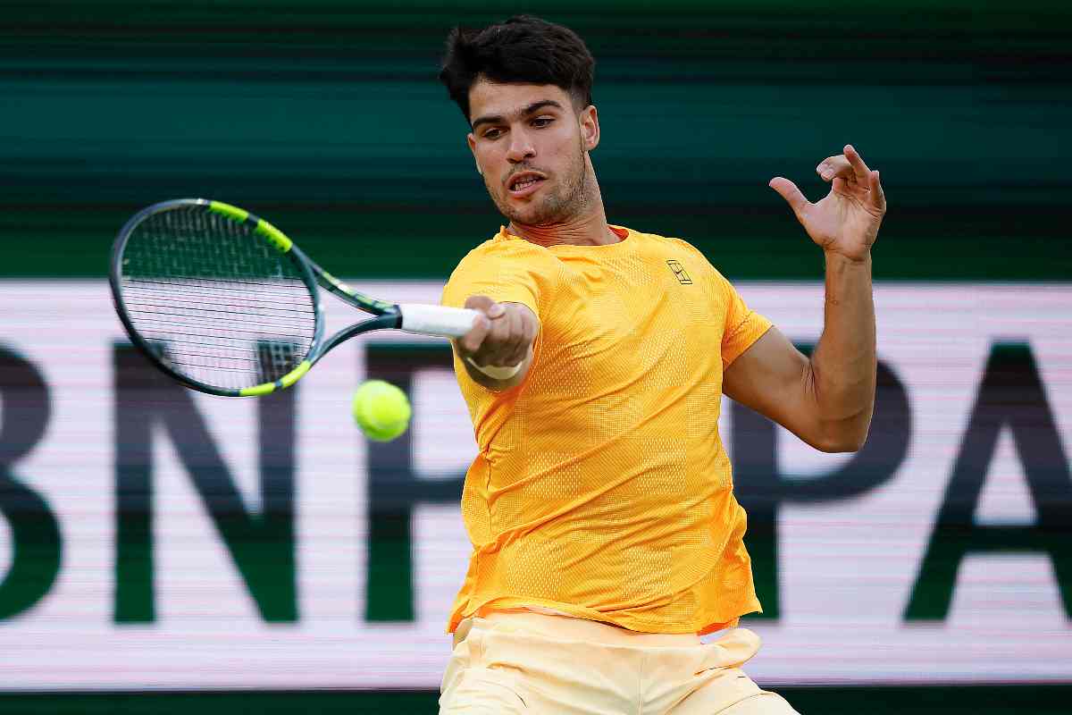 Alcaraz in azione a Indian Wells