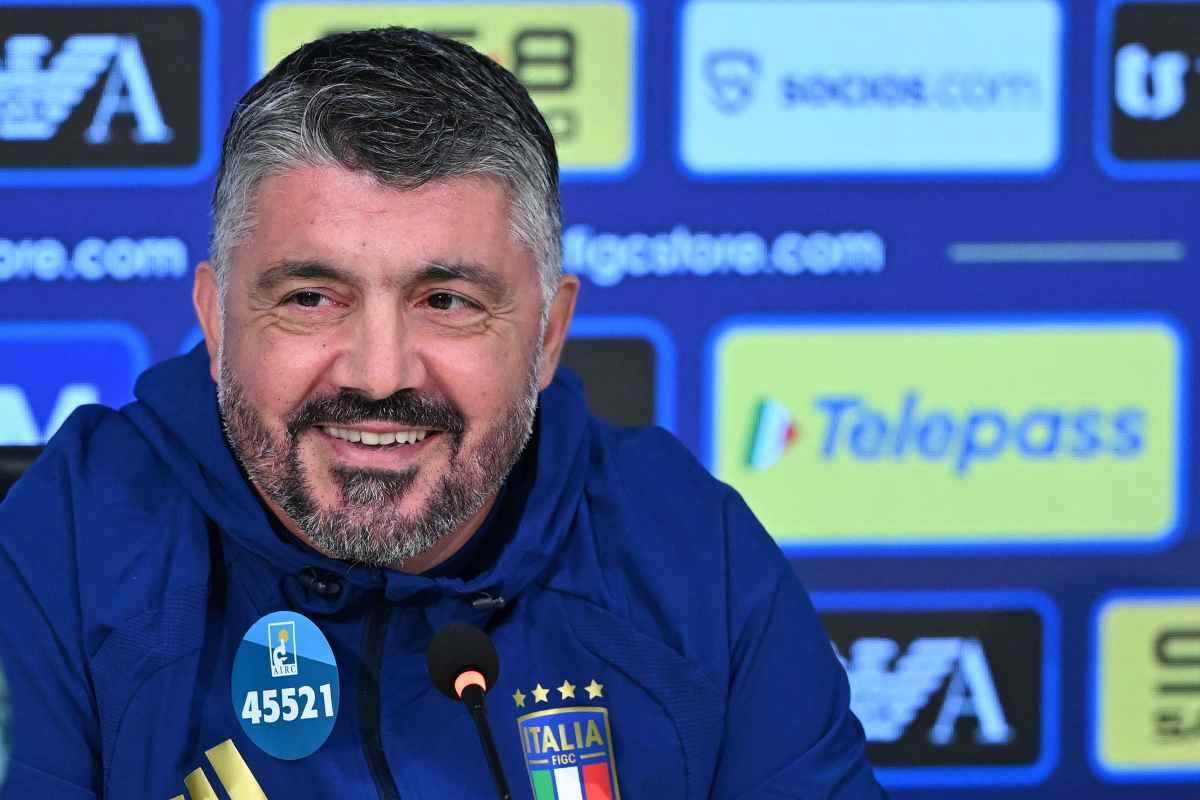 Gattuso sorridente in conferenza stampa