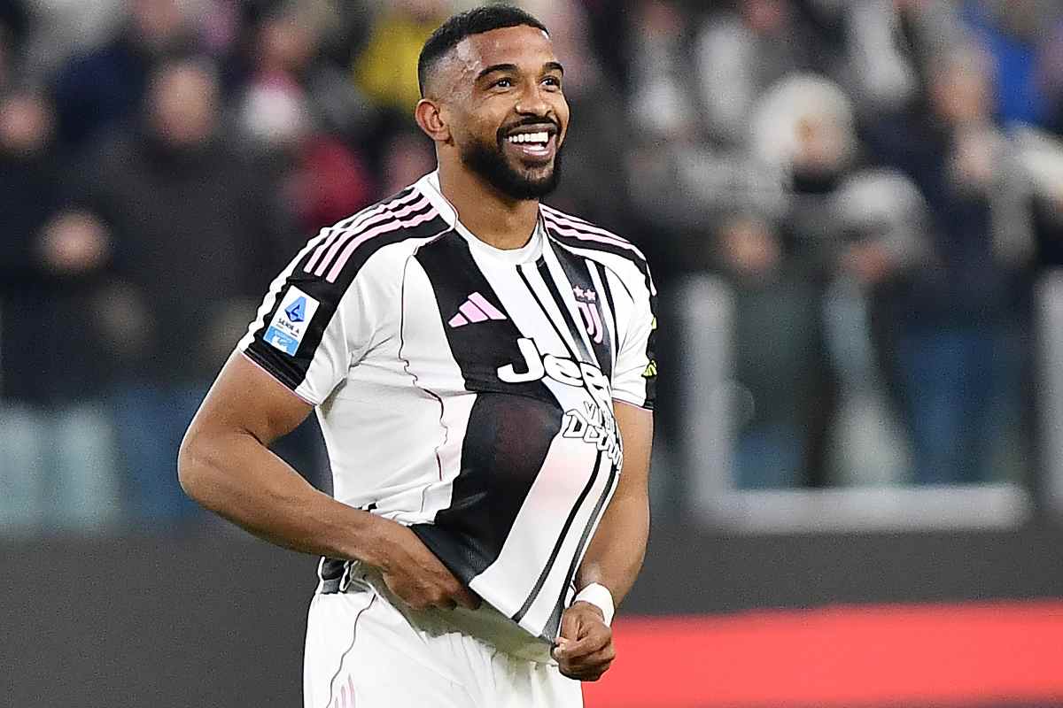 Gleison Bremer esulta dopo un gol