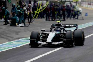 Kimi Antonelli in pista con la Mercedes