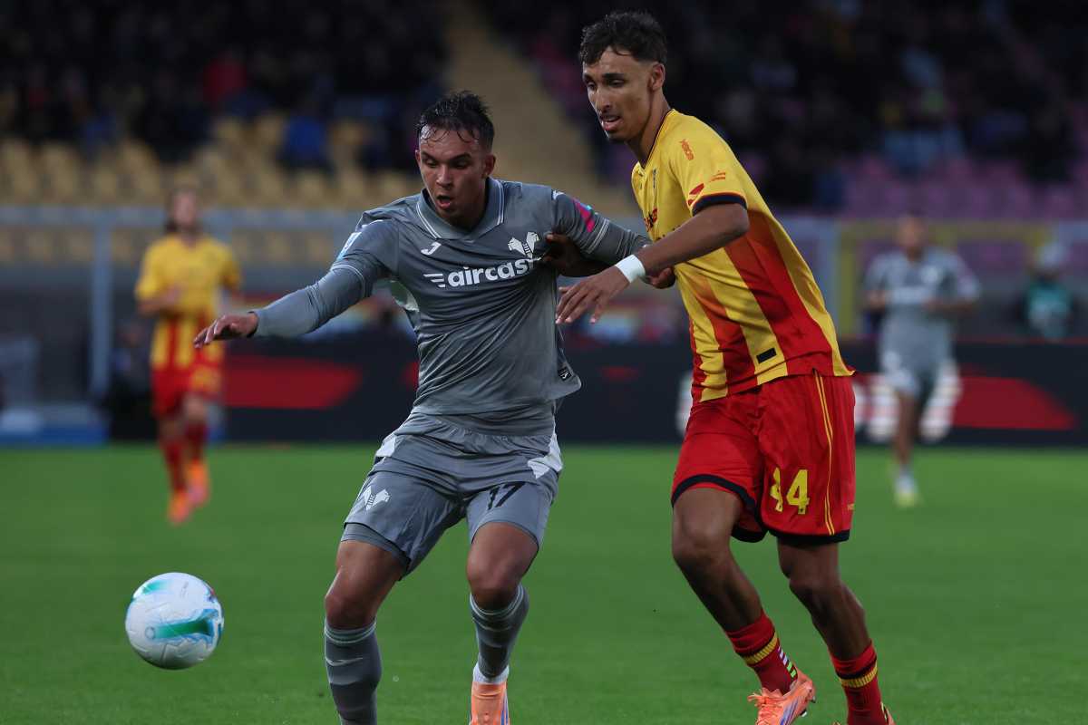 Tiago Gabriel contrasta un avversario